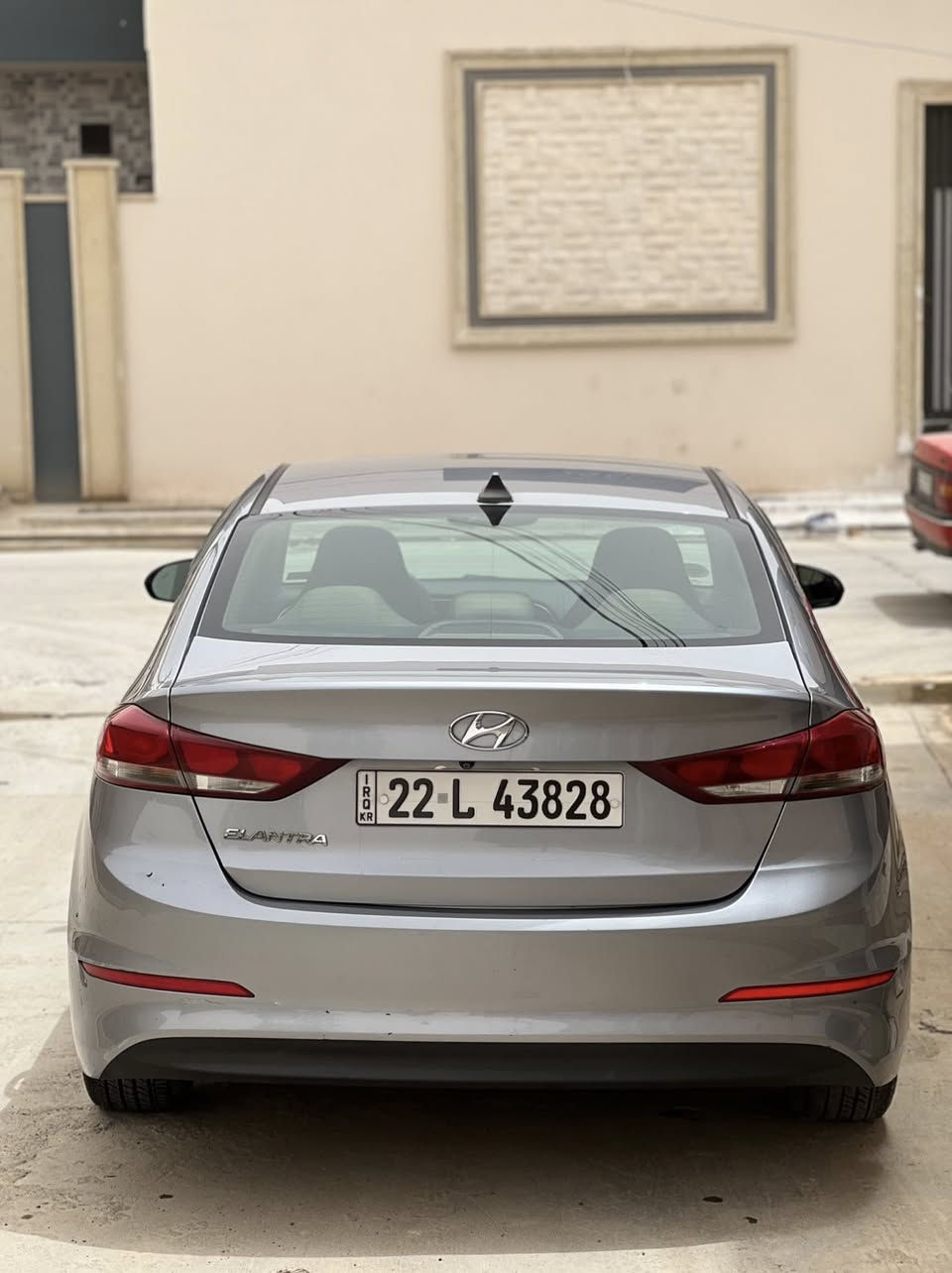 السلام عليكم
النترا ٢٠١٧ 

ضررها بابين 

السيارة فول مواصفات 

فتحة سقف 

بصمة تشغيل 

رادارات 

هيتر بالكشنات 

كشن كهرب

تبريد منفصل 

محرك ٢٠٠٠ 
مكان السيارة موصل

***********
