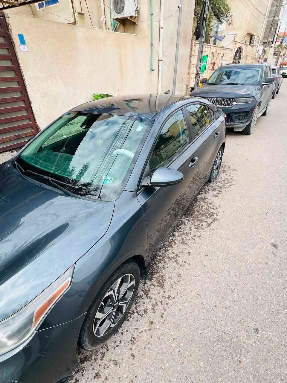 سلام عليكم سياره فورتي للبيع موديل 20 السياره خير من يم الله سياره مال بيت تحكم استيرن رادار امامي خلفي جانبي تحديد مسار السياره وارد امريكي السياره مشروع وطني تحويل ثاني يوم   المكينه دوش 2000 المعلومات الما مذكوره راسلني وكلك بيهن 
السعر 120 رقم الهاتف ***********
