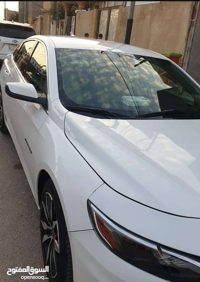 السلام عليكم… 
سيارة ماليبو RS 2020 معوقين باقي كم شهر وتتحول حرة  رياضي كزوزين  1500 تيربو ابيض ضربتها بنيد وجاملق كير محرك لوك كامرة دوارة تحكم عن بعد قفل عن بعد  شاشة كبيرة 8انج بلتوث حساسات مانع انزلاق قفل اوتماتيك تدفئة تبريد اعتناء بانزين محسن دهن محسن على ايدي رادار تفعيل اندرويد على الشاشة رزنة بالمشي لايت زنون وهواي مواصفات بيها العنوان بصرة ام قصر 
رقم ***********
السعر 125$ البصرة, العراق
