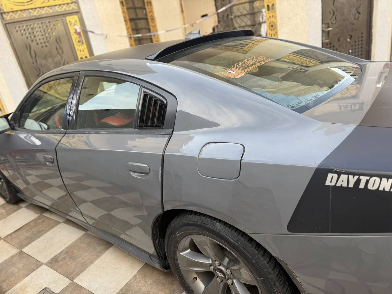 سلام عليكم جاجر 2016 لون سمنتي صبغ عام بيه حادث جاملق خلفي وباب بدون دواخل  رقم بغداد دولي لاستفسار *********** السعر  153
