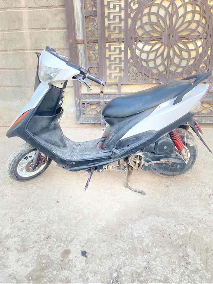 السلام عليكم عدله للبيع مكينه بلاد شلعه معدل خير من الله كهربائياته كله شغاله سلف هندر نكره تزويد خارجي مكان حله جبله استفسار. ***********
