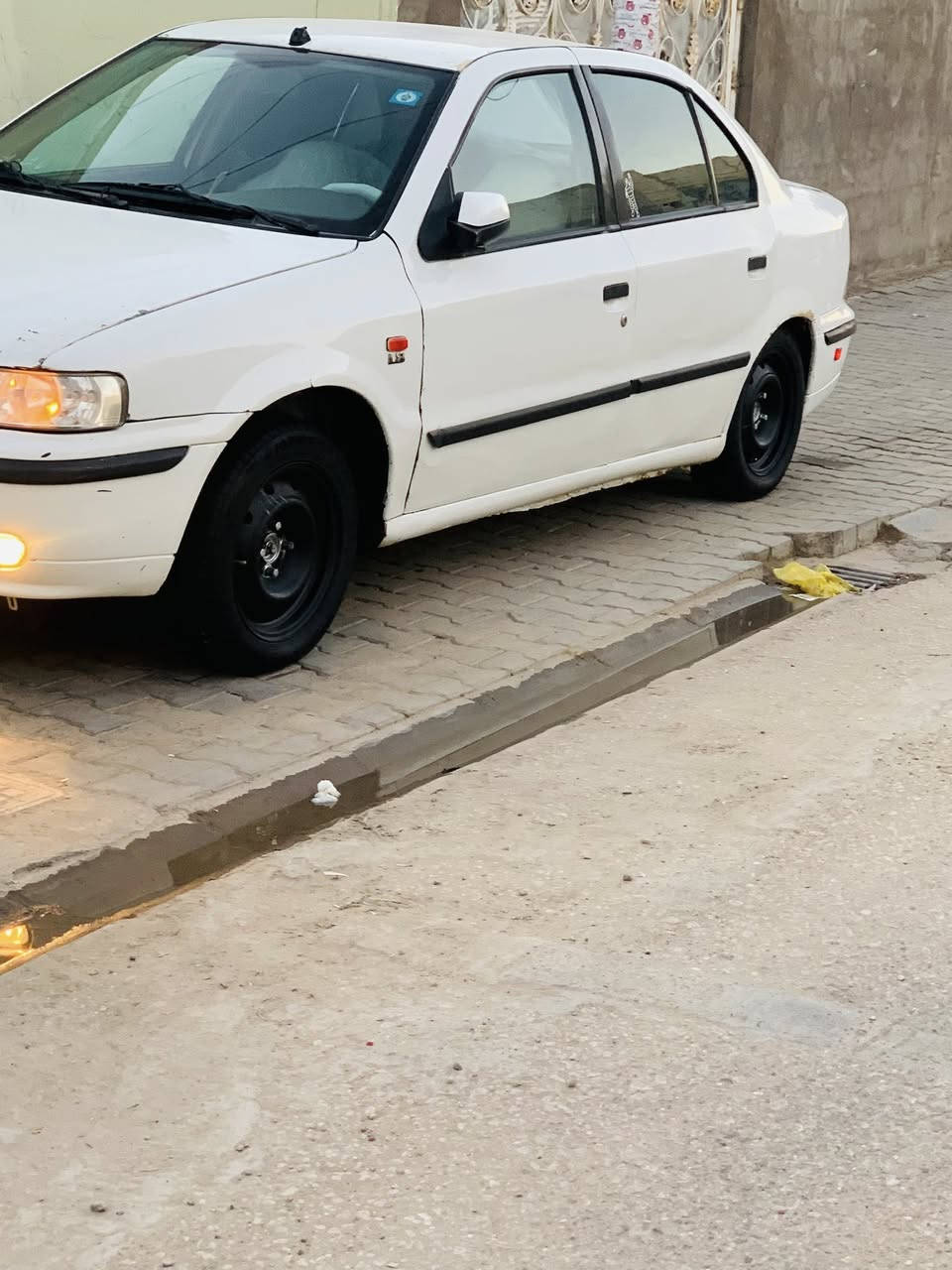 للبيع او مراوس سايبه خصوصي
السعر 37 او بيه مجال لطيبين

2010 بسمي رقمه مثنى 17 سنويته لل 30 كير محرك تبريد تخم تاير دوشمه جديد حداديه وره وكدام جدد ماعدا دبلات وره بيه بارد خلف باب عبري صبغ جاملغ كدام او باب سايق بدون ضرر تجي تشوف بعينك ***********
