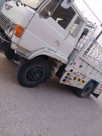 وبركاتة هينو جيش شعبي لبيع موكينه جديد تخم تاير كيار واكسن جديد 077600...