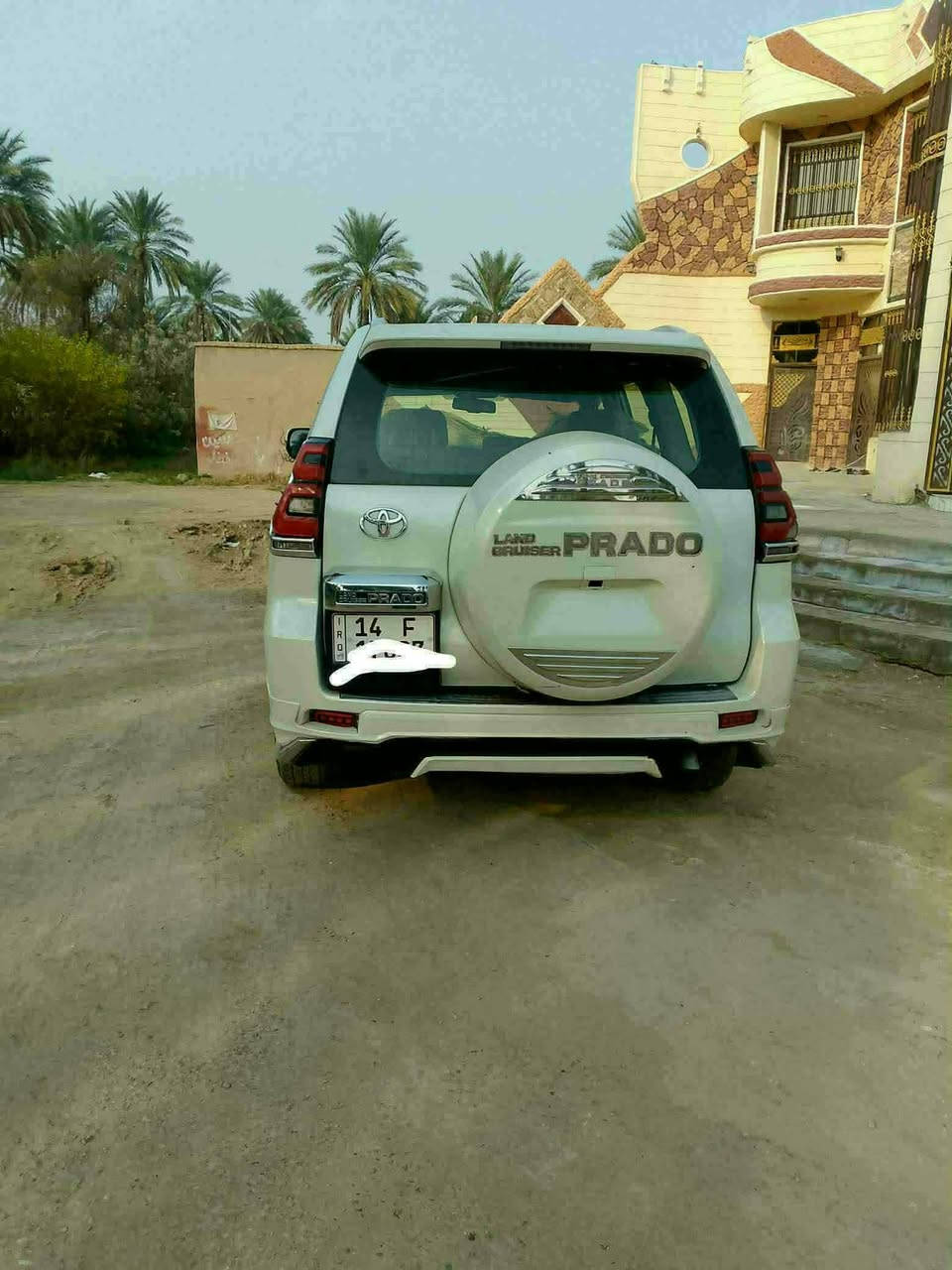 برادو 2010 محدث 2020 محرك 4 سلندر صبغ حزام بدون معجون القمارة لا صبغ ولا معجون رقم بصره بأسمي 
مكان السيارة بالسماوة 
السعر ب180 ورقة وبيها مجال
***********
