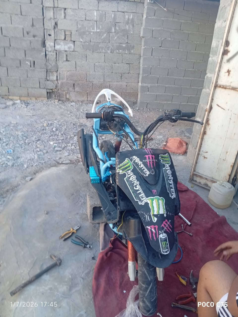 البيع دراجه ليوم خلصت من تعمير يمكنه خرسه سلف تخبل دراجه دبل صبغ جديد كلهةجديدهة بلديات ٤٠٠وبيه مجال


**إذا كنت صاحب هذا الإعلان وتريد حذفه لأي سبب، رجاءا أرسل رسالة إلى الدعم الفني**
