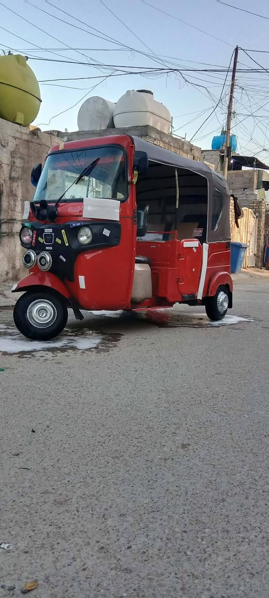 السلام عليكم تكاتك ٢٢ مكفوله كفاله عامه السعر ٦ونص *********** المكان بغداد
