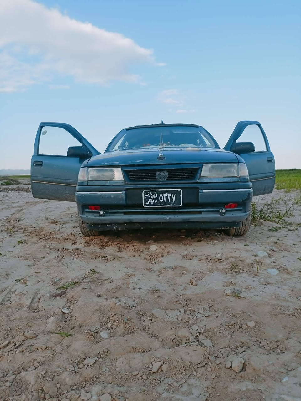 سڵاو هاوڕیان ام سیاریە بۆ فرۆشتنە لەکەلار  سەیاریکی پاکو بێ عیبە سعری 25گەڵا معامل اگەر مشتری نیت سەرمان مەێشێنە ڕەقم 0770 4855827
