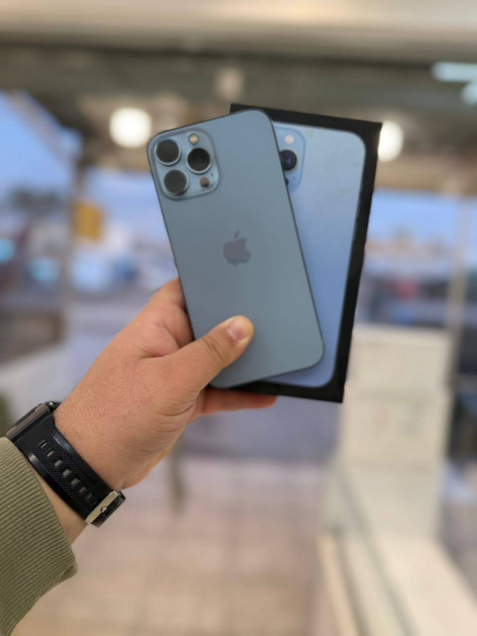 السلام عليكم
توفرت وجبه ايفون 13pro max نظافه عاليه في مكتب السجى للموبايل 
العنوان(قرب اسواق بيت كاني) 
***********
