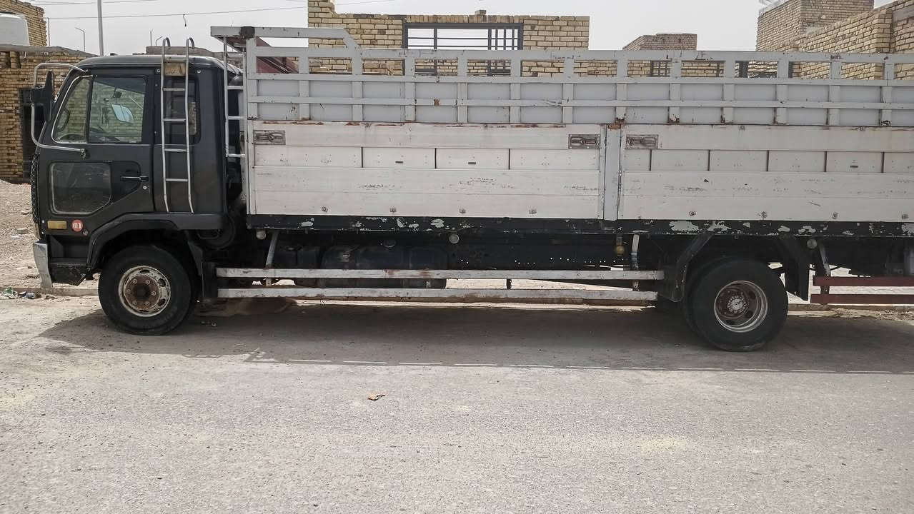 السلام عليكم نيسان للبيع جاهزه مكينه سوبر سنويه جديده رقم بغداد مشروع وطني ***********

