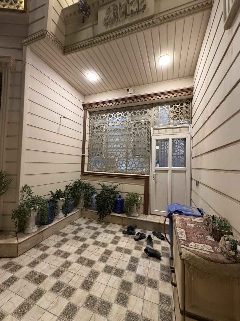 دزي هذا المنشور الرجلج وكليله اخذلي هذا البيت وهنا راح تعرفين يحبج لولا 🌝

للبيع بيت بكربلاء 200 متر مع الاثاث العنوان حي نصر جهة صحفين طابقين 5 غرف نوم 
***********
