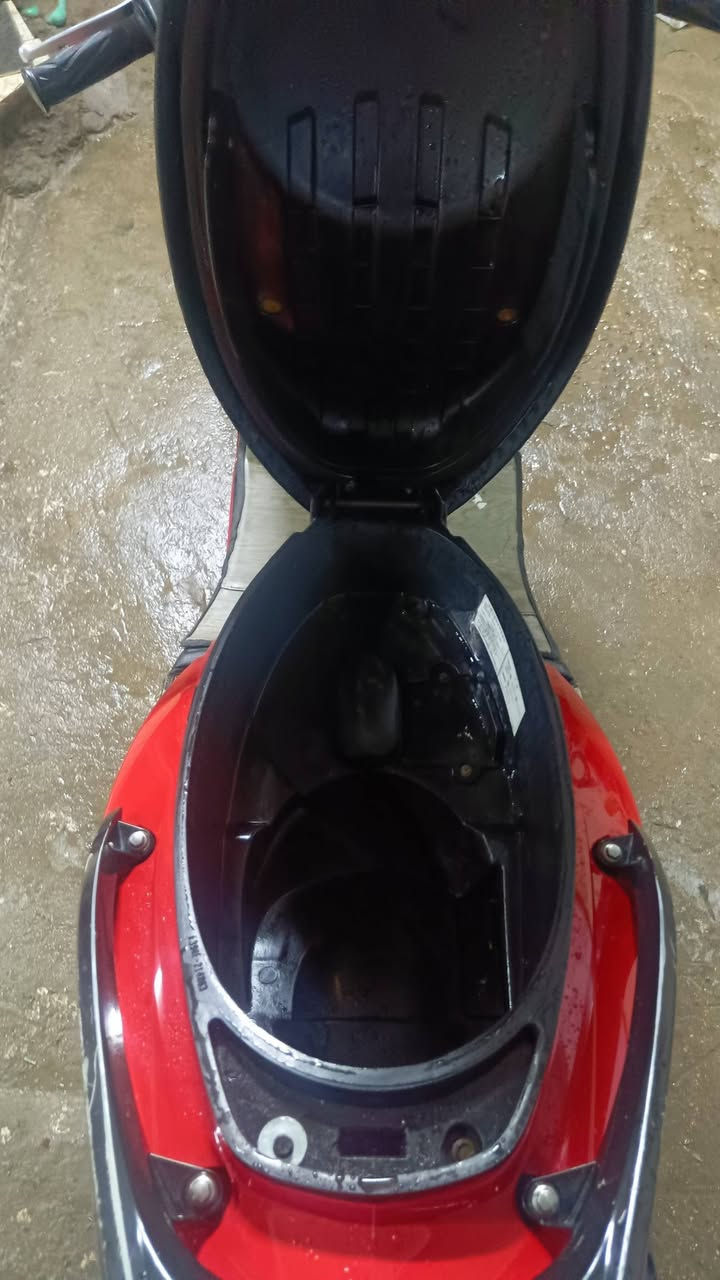 السلام عليكم دراجه سكنس كوري كابريتر بلادي المكينه ممفتوحه مكفوله كفاله عامه تجي تاخذها من باب البيت مكاني بغداد الغزاليه الرقم *********** رقمي للتصال *********** الواتساب فقط
