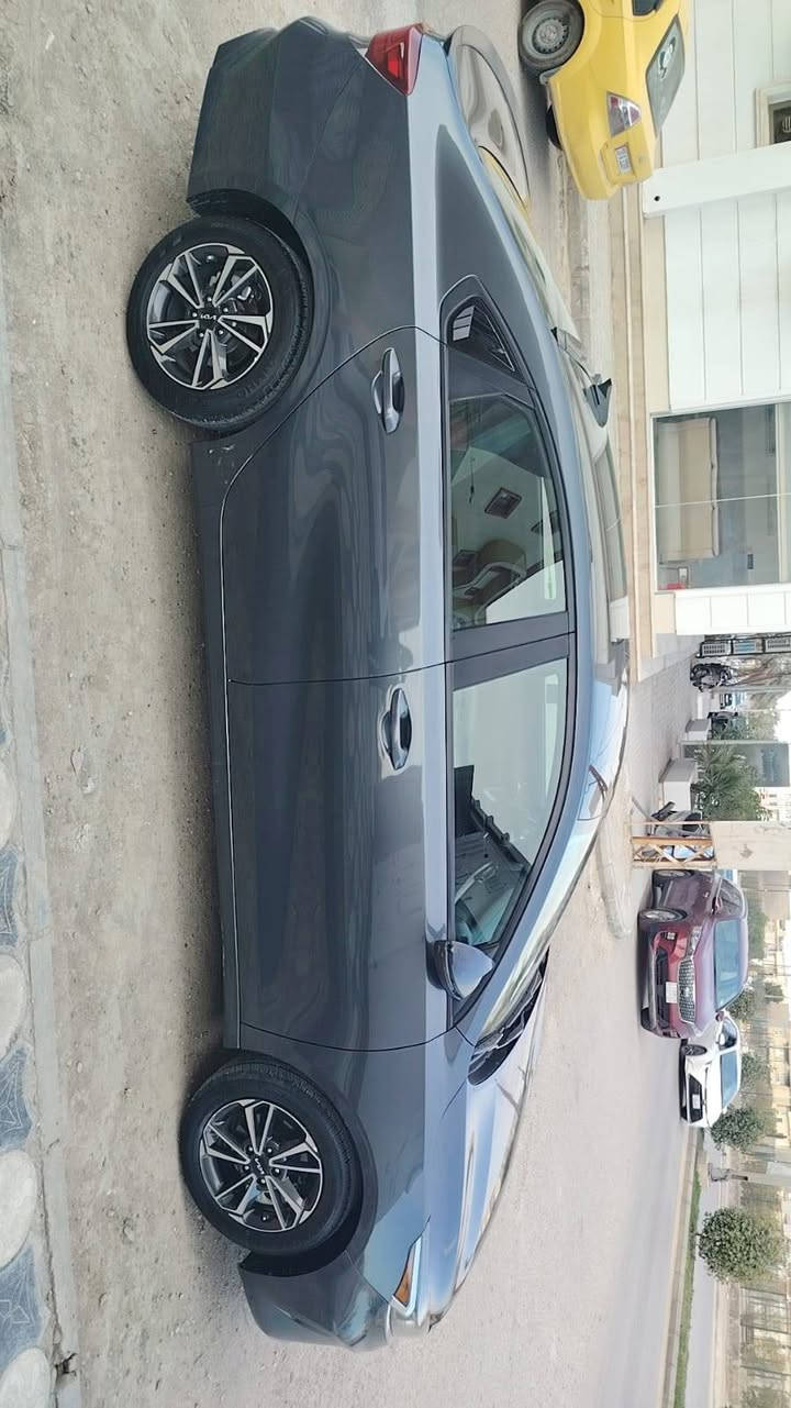 سلام عليكم فورتي موديل 24 معوقين لون فيلي سنويه ل 2030 سياره جاهزه الأخير رادار امامي نقطه عمياء اشاير مري سياقه ذاتيه فول تحكم ستيرن ويل كب ماشي 41 مايل يعني 60 ألف كيلو حداديه ١٠٠٪ تخم تاير جديد باتري جديد مسويله ادامه ومفروشه جلد 
للاستفسار ***********        السعر 150وبيهه مجال
إخوان مكلف بالنشر هذا رقم صاحب السياره واتواصل وياا
