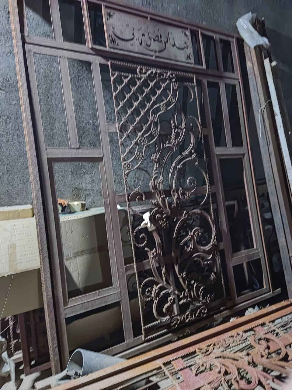 سلام عليكم بيبان وشببيك لبيع بيبان 2 وشببيك 2 تفصال *********** بعدهن جدد مامستخدمات وبسعر مناسب
