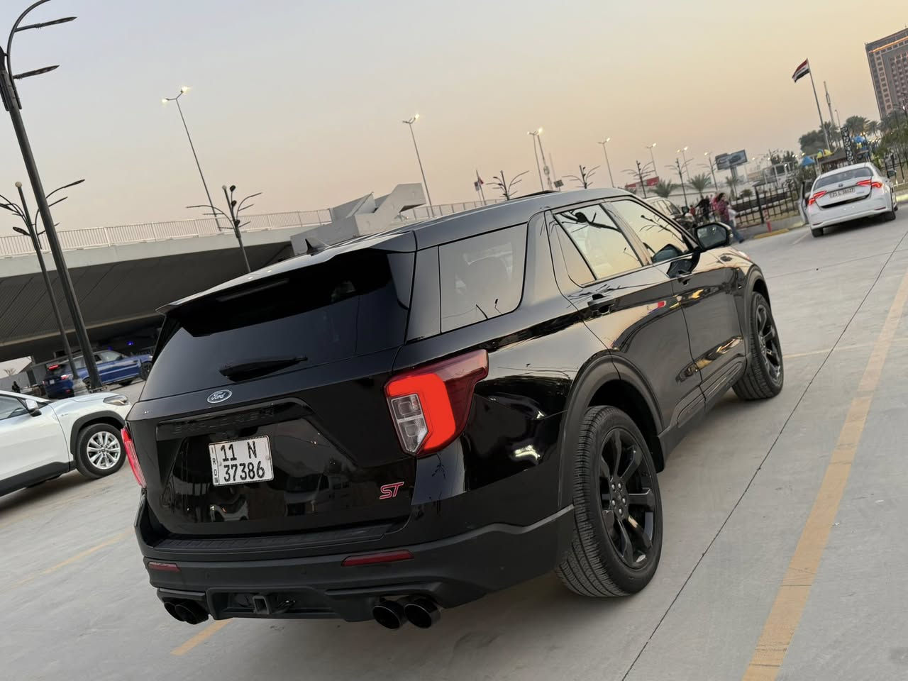 ‎بسم الله
‎‏                         Ford Explorer ST 🇺🇸🚀 الوحش الامريكي 

‎فول فول مواصفات

‎ للبيع فقط بدون مراوس

‎مكان السيارة :- بغداد / الكرادة 

‎الموديل :- 2022 

‎اللون :- اسود

‎المحرك :- V6 3.0L Twin Turbo 🚀 400HP

🔴 كزوز وصوت رياضي ‎🔴
العداد :-47 الف كم وليس ميل قابل للزيادة

‎الضرر :- بنيد صبغ +جاملغات اماميه للجماليه بدون دواخل ارباك ستيرن + برده مرجع بلادي  
سستم كامل حادثها كلش 
         خفيف الحادث ورقم الشاصي مرفق مع المنشور 

‎المواصفات : 

‎بصمة تشغيل

‎بصمة ابواب

‎5 كاميرات 360 درجة 

‎تشغيل عن بعد (Remote Start)

‎صندوق شفط كهربائي 

‎فتحة سقف (بانوراما)

‎دفع رباعي 4✖️4 

‎ تحكم وضعيات القيادة (Drive Modes)
7 وضعيات قيادة
‎شاحن هاتف لاسلكي 

‎رادارات امامي + خلفي + جانبي 

‎بردات خلفية بلادي
انارة جوه المري الجانبي بالاحمر ST بلادي

‎استيرن تدفئة 

‎ستيرن كهرباء 

‎شفتات+تحكمات استيرن 
 
‎كشنات جلد

‎كشنات خزن ميموري

‎كشنات تدفئة+تبريد

‎سستم سماعات Bang&Olufsen

‎هاند بريك بصمة

‎اوتو ستارت Auto Start

‎اوتو ستوب Auto Stop

‎شاشة دشبول ديجيتال 7 خلفيات 

‎حساسات امامية+خلفية

‎:-  وبعد بيها مواصفات المعروفة

‎ :- كير ومحرك وصدر وكهربائيات كله بشرط 

‎ملاحظة :- السيارة رقم بغداد تحويل مباشر 

🔴 غير متواجد فيس 🔴

‎للاستفسار اتصل :-  ***********
