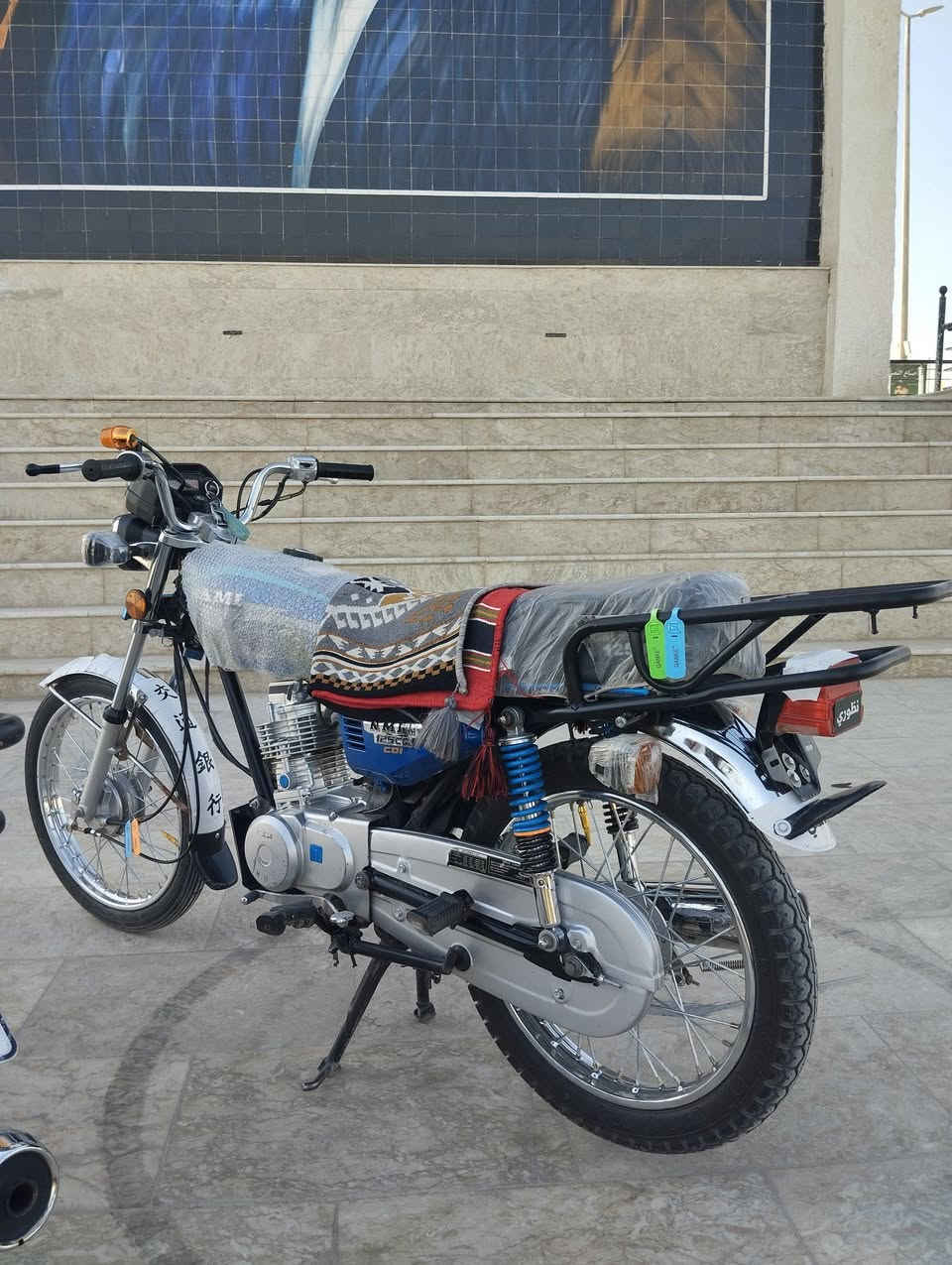 للبيع نامه اصلي تعمير كله 24 شاصي 19 نامه برو اوراق اصولي ماشين بل معامله تاكل 150 وتترقم مكينه مفتوحه لاستيك ولف الدراجه نضيفه كلش مكاني الديوانية السعر 900 رقم التلفون ***********
