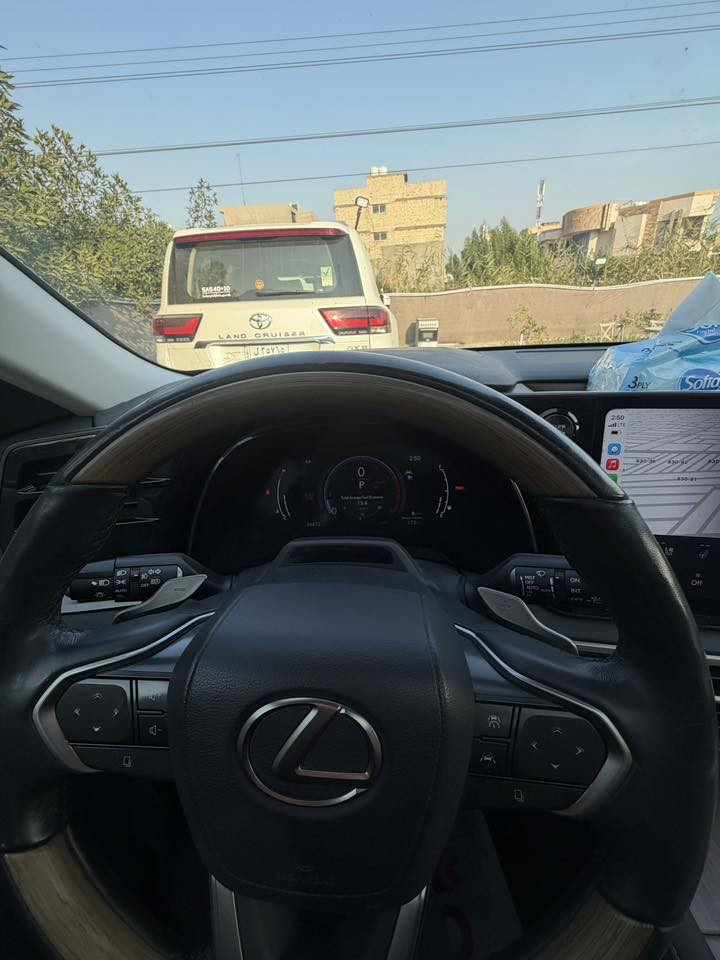 سلام عليكم لكزز للبيع موديل23 مواصفات معروفة Rx350للستفسار التصال ***********
