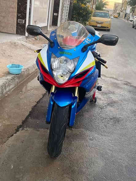 سلام عليكم 
جكسر 2016 
مكينة 750
كفالة نقصهة فقط دشبول مكسور
مكاني بغداد الثعالبة 
سعر ((45 بيهة مجال بسيط))
رجاء الشراي يتصل ***********
