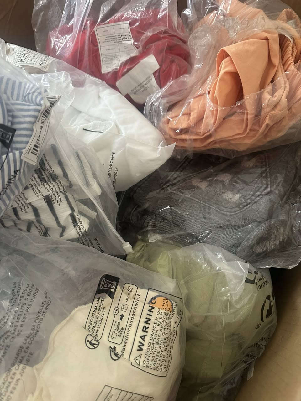 اخوان كارتون كامل بي اكثر من 65 جيس وكل جيس بي قطعه وقطعتين واكثر الماركات الي بي امزون وشي ان ولافيتو وبات بات بي اطفال ورجالي ونسائي سعره 60


**إذا كنت صاحب هذا الإعلان وتريد حذفه لأي سبب، رجاءا أرسل رسالة إلى الدعم الفني**