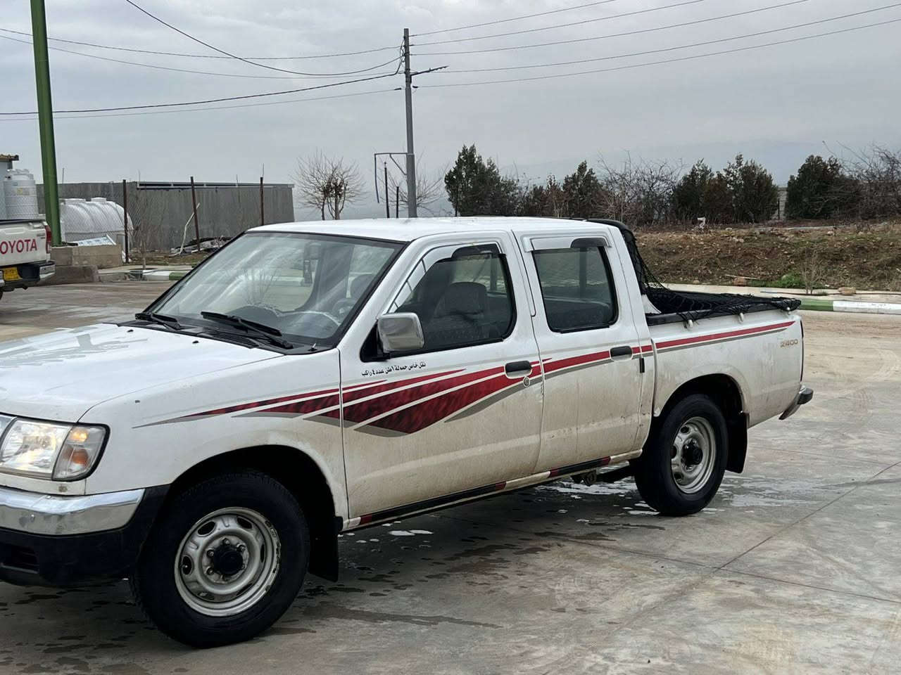 نیسان پیکاپ مۆدیل2001  تەبردوباوەڕ  لەسەرسویج  سەیارکە کئڕو مەکینە بەشەرت  پئ دە عمو لئ دراوای   سەیارکە  ماڵی دۆستە 3ساڵە لای خۆمە   شوئن پیرمەکرون..ژم    ***********. ئاسیا ***********
