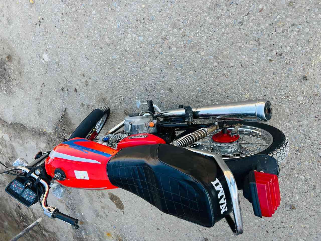 السلام عليكم للبيع بدون أوراق مكينه مجفته ما ناقصها شي شوفت عينك شاصي نامه العنوان ميسان عله طريق المجر قرب مطعم طواحين الهوى السعر 425 وبيها مجال قليل لتواصل على هاذا لرقم وموجود بيه واتساب ***********
