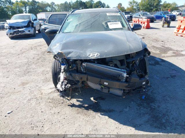 سلام عليكم كونا 24 لمتد فول الفول حاليا  السياره بعمان  ب90 بدون كمرك
***********
