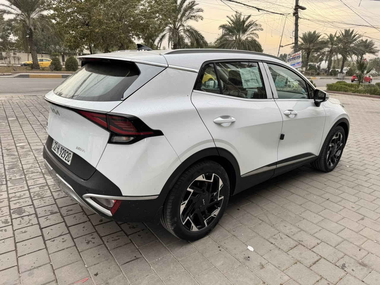 السلام عليكم سبورتج موديل ٢٠٢٥ خليجي مكفوله كفاله عامه ماشيه ٣٦ فول عدا البانوراما كراسي كهرباء تدفئة 
ستيرن تدفئة رادارات جانبية 
جنطه كهرباء قطعتين تبريد 
حساسات خلفية امامية بصمة تشغيل عدد ٢ 
اربيل تحويل مباشر مكان بغداد البنوك 
السعر ٢٣٥ ورقة قفل *********** ابو مصطفى
