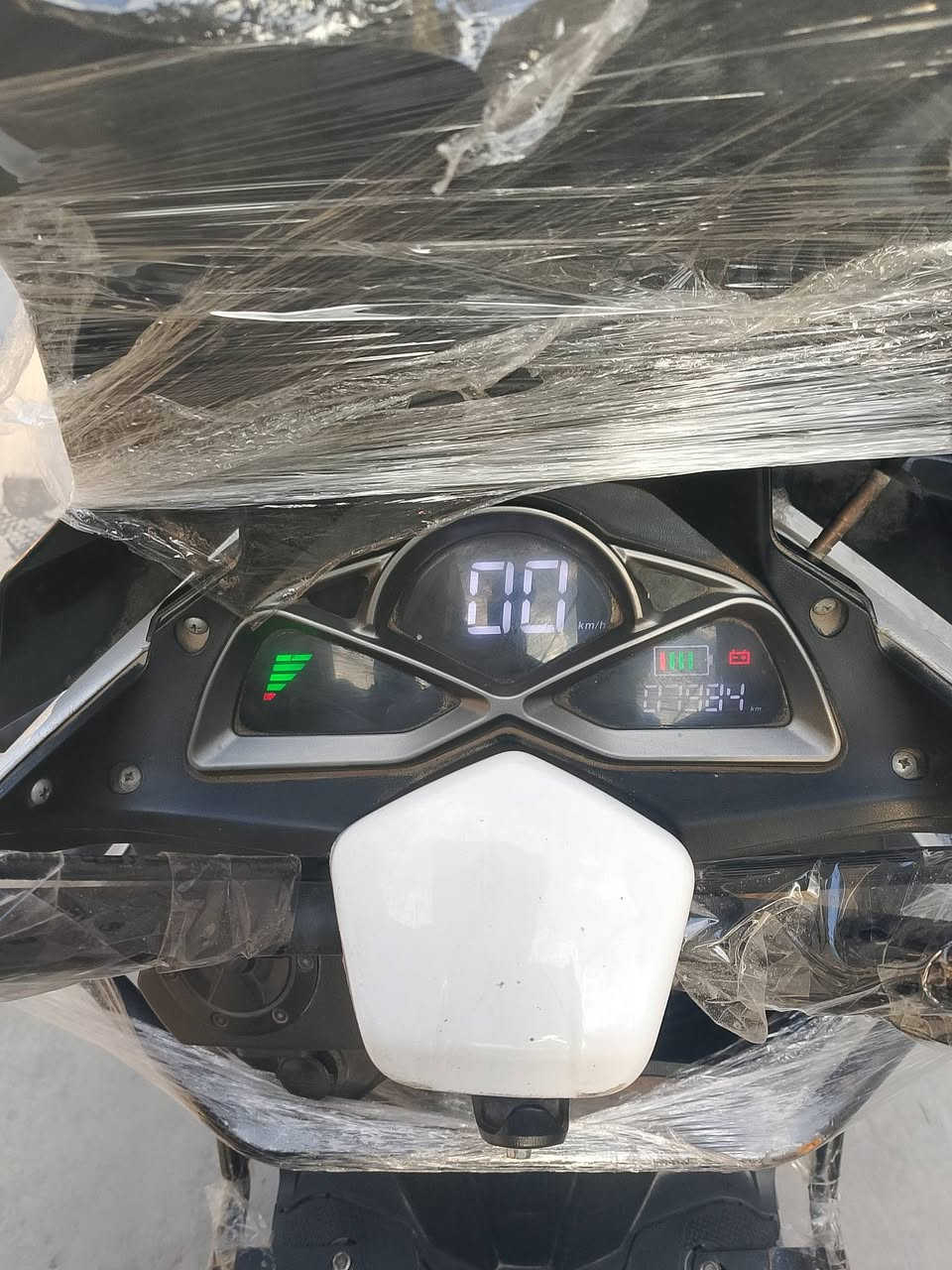 سلام عليكم دراجه سترنك موديل 2024 نضيفه اي انقص مابيه دراجه اللبيع اسعر 550 وبيه مجال للطيبين المكان بعقوبه جسر خرنابات مستعجل عله بيعته الستفسار عله هاذه الرقم او خا***********
