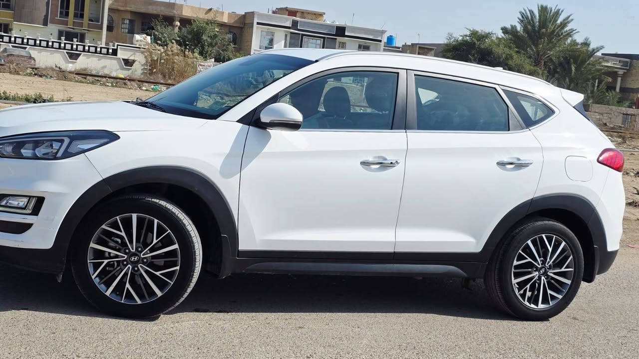 سلام عليكم للبيع او المراوس توسان موديل 2019خليجي كفاله صبغ وتبديل فقط بارد مكانين بسيطات مكينه 2000دوش ماشيه 83 الف حقيقي كير محرك مكفولات رقم بغداد باسمي عنوان بغداد السعر 192 وبيها مجال شي بسيط   للستفسار *********** واتساب
