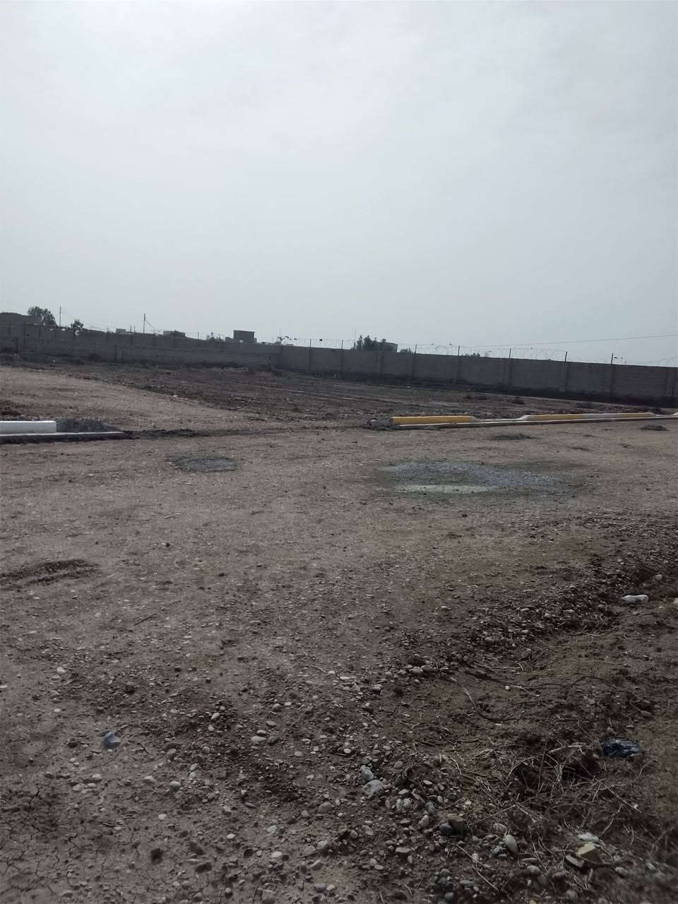 بشره ساره❤️🫶تتوفر لدينا قطع ارضي للبيع مجاور منطقه سكنيه منطقة الزوراء قرب مقبرة المسيح قرب الشارع السياحي يم منطقة السعاده متوفر مي +كهرباء + رصيف+مجاري معه كافة الخدمات السعار تبدي من 6 مليون سعر 100 متر الى 8  مليون  ومتوفر 25 مليون ومتوفر نضام اقساط بمقده نص وقساط مريح طابو صرف ماسلم ولاربع ال تاخذ سند بيدك منقطه سكنيه مسافة 100 متر مستوصف طبي كامل خدمات  لاستفسار اكثر الاتصال ع ارقام تاليه من ساعه 10صبح ل10 بليل
*********** أبو فاطمه
*********** أبو فهد
*********** منتظر العكيلي
