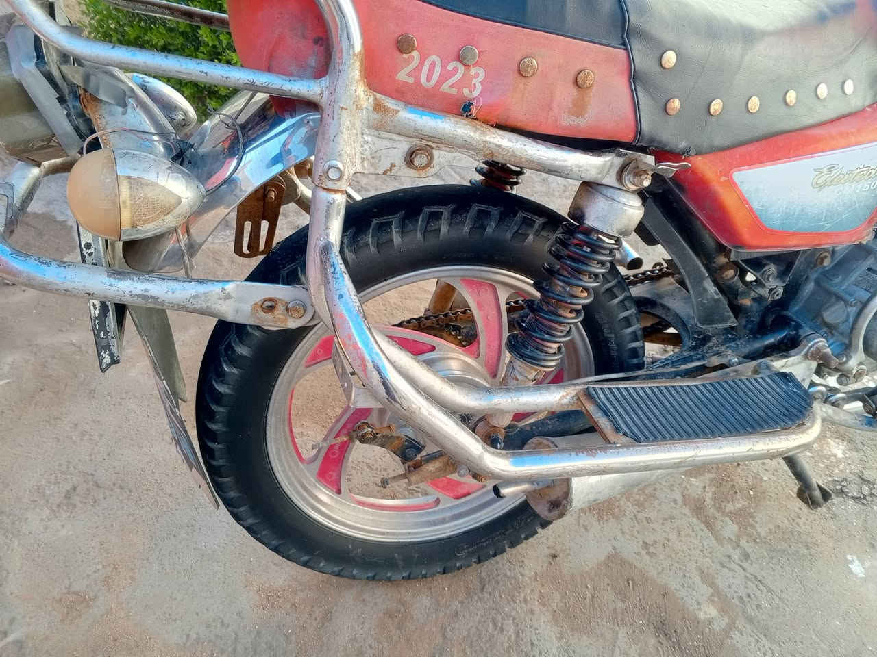 تايموته 15 اوراق اصولي مكفوله كهربائيات شغاله بريك جديد ضفيره جديده.  دراجه تخبل الله شاهد سعر 325 نهايتها ***********
