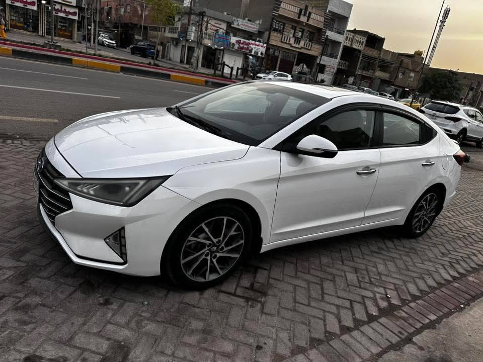 النترا 2020 خليجي للبيع
السيارة كفالة عامة من الصبغ   
الجاملغ الأمامي عكس السايق نطخ ونفتح وتعدل عل بارد نفسه الجاملغ 
كير ومكينة كفالة 
مكينة 2000 دوش 
فول مواصفات ( بصمة تشغيل ، بصمة ابواب ، فتحة بالقمارة ، شاشة وكاميرا خلفية ، حساس امامي وخلفي ، تحكم ستيرن ، كشنات جلد ، اشاير بالمري والمري شفط ، داخل صاج ، مود درايف ، بصمة صندوق ، تبريد قطعتين ) 
رقم بغداد تحويل مباشر  
مكان السيارة بغداد الطالبية 
السعر ١٥٧ورقة وبيها مجال 
للاستفسار  
***********
