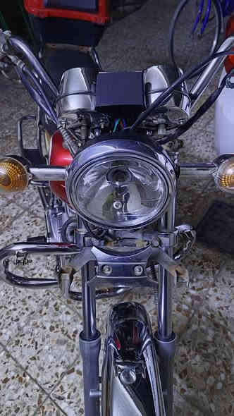 للبيع جونده 2012 فول نضافه كله بلادي شلعه تشك الكاع مثل ما اتشوف الدراجه خير من الله جديده المكان كربلاء  طويريج حي العسكري ٧٠٠  ***********
