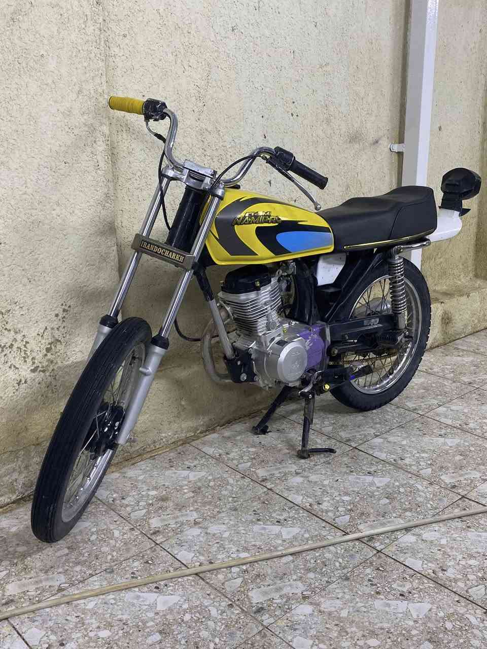 السلام عليكم دراجه سيجي نامه للبيع او مراوس ب نامه حسب القناعه الدراجه تعمير ٢٥ شاصي ١٥ أوراق سكنر الرقم *********** مكانه حله
