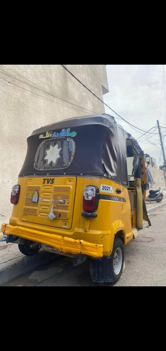 السلام عليكم تكتك نضيفه للبيع رقم انكليزي و جادر جديد غير الي بالصوره بيه فقط صليب موديل 20 رايده ب 5750 وبيه مجال رقم *********** مكاني بغداد دورة
