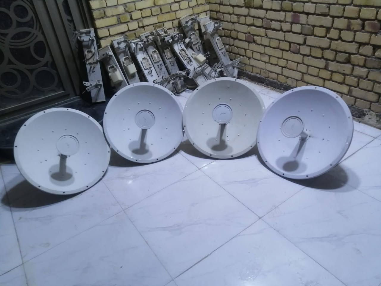 روكت XW
بور بيم     Gen2 5AC تك مع المحوله

دشششش  30

سكتر GPS UBNT 

3011 قطعتين نضيف جدا

بور سبلاي بالكارتون قطعتين

بورسبلاي مستخدم نضيف جدا

روكت  A.C جديد فقط بدون كارتون

1036  10G

1036 4d SFP
    
                                                                              10g    1009.           

                                                                        4011 

سسكو 16 بورت. A.c

هب تيبلنك 24 بورت A.C

كونفيرتر. زوج مع المحوله مع SFP

هبات  5 بورت ميكا كل البورتات

سكتر تيتانيوم 2.4

                                           

                                             

                                                     روكت M2 XW

   
 M5 M2                    

 912 M2

                                                          

                                                         

                                               
                                                           

مايكروتك 

بلوستروم.    950

912 6g قطع جدا جديده
زوجين 

بور بيم  عدد قطع نضيفه جدا

 

سويج 1036 بلاص جديد بالكارتون

2011 شاشه

سويج سسكو 2965

سسكو 24 بور 2 G

سكتر  زاويه 120  عدد  قطعه مع اسميات 

سكتر مع 912 عدد  

5g 912

دش 30 زوج

دشات ميموسا زوج

انتي نويز 26

انتي نويز 23

 راك   6 مع  ڤان سيار مع باج بنل

راك 9u

راك 4u
 

متوفر توصيل لكل محافظات العراق
***********

ضمان فحص وتشغيل

ملاحظه ملاحظه:::

متوفر اتصال او وتساب فقط فقط
