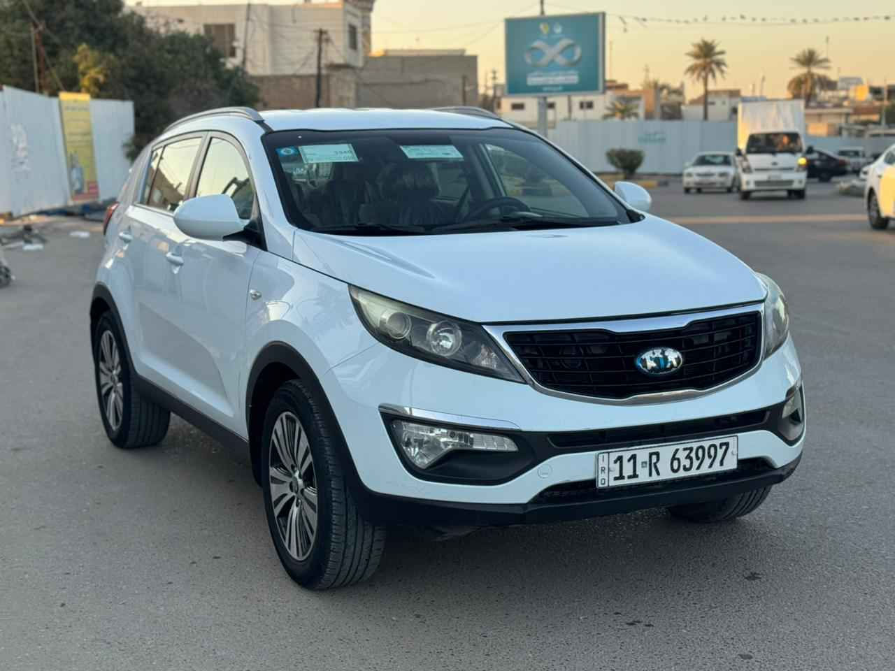 *********** جديده جدا 
سبورتج ٢٠١٥ خليجي
بيها جاملغ الخلفي صبغ وبابين مبدلات نفس اللون ابلاديات محرك ٢٠٠٠ دوش 
كير محرك  مكفولات 
سياره كلش جديده وجاهزه
فول تحكمات ستيرن 
شاشه وكامره 
حساس خلفي
صدر امامي خلفي جديد 
تخم تاير وباتري جديد
سونار موجود
غرفتها جديده كلش 
تحويل ثاني يوم شرط 
مكاني اعظميه
سعرها ١٣٤ ورقه 
اتصال فقط مكلف بالنشر 
*********** Colombo, Sri Lanka
