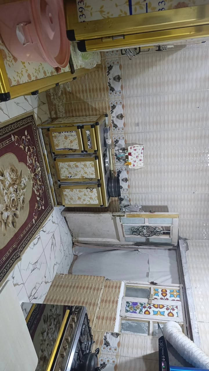 بيت في القرنه نعيم يتكون من3 غرفات ودوانيه وستقبال وكراج  كبير سعره50 وبي مجال


**إذا كنت صاحب هذا الإعلان وتريد حذفه لأي سبب، رجاءا أرسل رسالة إلى الدعم الفني**
