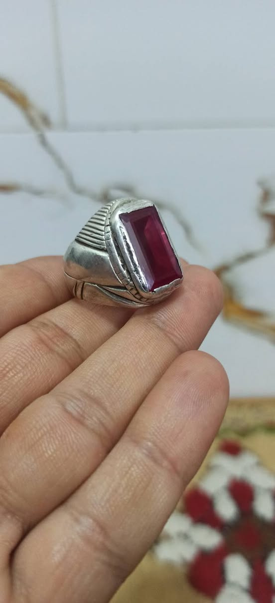 اللهم صل على محمد وآل محمد 

ياالله سلام عليكم خوان تحفة من الياقوت صياغة ثقيله جدا 

قياس الخاتم 26 تفاصيل اكثر خاص يوجد توصيل بيع فقط


**إذا كنت صاحب هذا الإعلان وتريد حذفه لأي سبب، رجاءا أرسل رسالة إلى الدعم الفني**