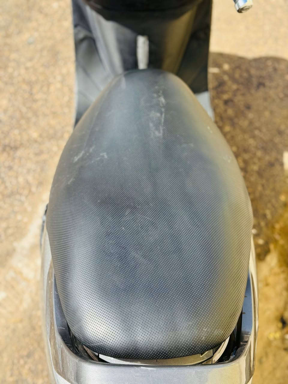 سلام عليكم دراجه فراشه مال حاويه شرطه الفحص فحل اصل شرط زيرو وكله بلاد شلعه ومعدل  خير من الله نضافه ميه بل ميه السعر 550وبيها مجال حك الجيه العنوان نجف الرقم***********
