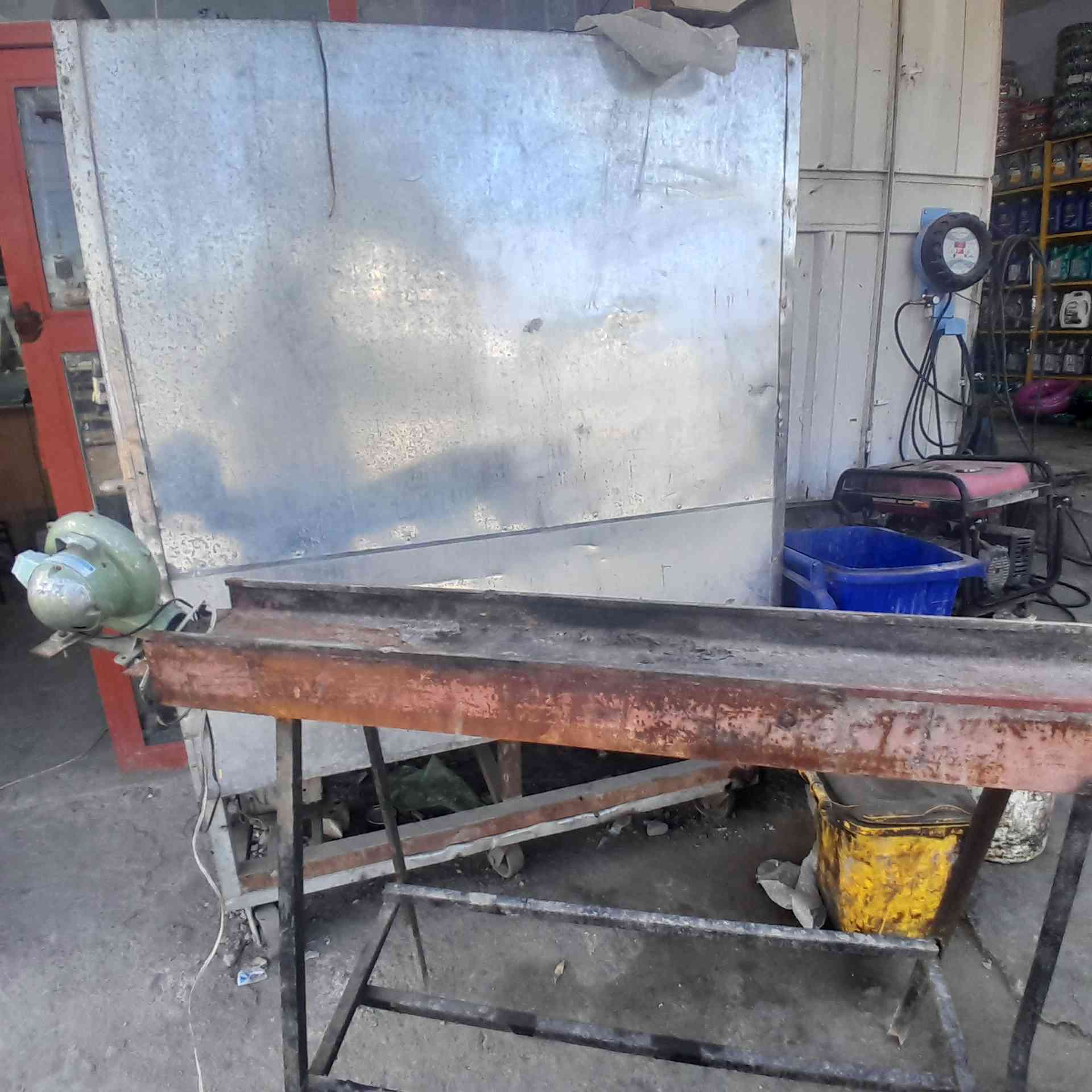 منقلة شوي سعر 55 الف مكان بغداد طولها متر و30 ماطورها شغال جكوك قريب بوابة الكاظميه للاتصال بيه وتساب ***********
