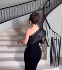 فستان أسود • مقاس 44 • قماش كريب