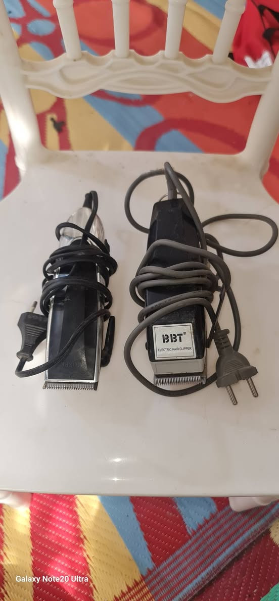 ظفيره كل وحده 20 متر سعر اللفه ب 10الف مكاين حلاقه سعرهن 10 الاف بكرات انترنتت وستلايت سعرهن15الف ماكينه لحيم سعرها 30الف المكان ناصريه مركز الاستفسار واتساب او اتصال على الرقم.    ***********
