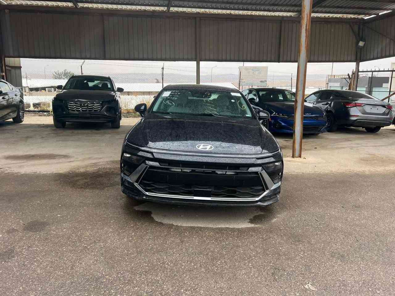 السلام عليكم سوناتة مديل 24 حادثهة كما موضح بل صور ماشية 28ميل السعر 165 وبيها مجال حك لجية مكان السيارة بغداد العبيدي الاستفسار ***********
