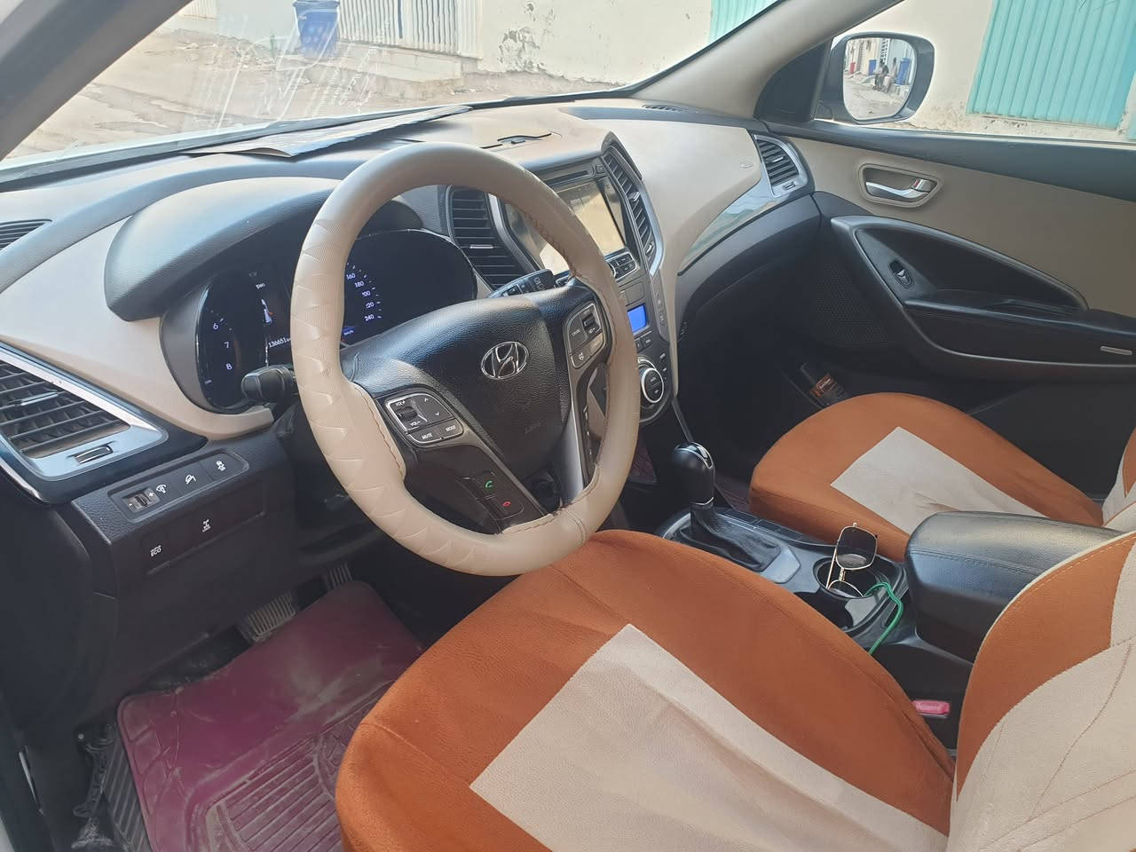 سنتافيا 2013 فول مواصفات ماشيه 145الف 6سلندر 7 راكب سعرها 170 وبيها مجال للأستفسار ***********
