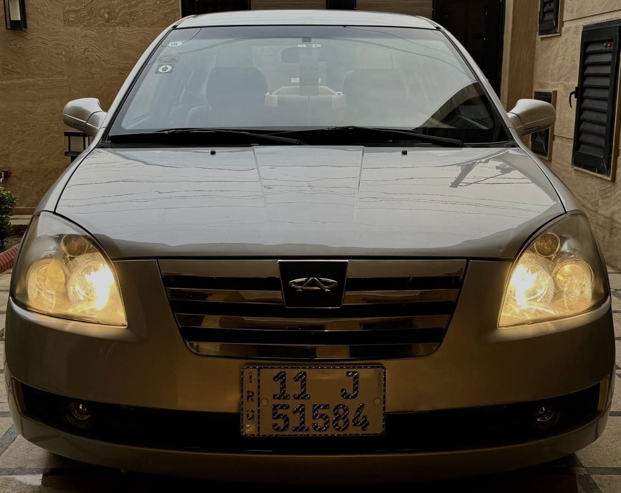 السلام عليكم شيري A5 موديل 2012 ماشيه 100 الف كفاله عامه سياره جديده لوك مكفوله كفاله عامه من جميع النواحي ع وضع الشركه سبيرها وعدتها وكتلوكتها وسويجتها مال الشركه عدد 3 
( رقم بغداد أنكليزي الجديد )
                 السعر 62 
المكان بغداد الستفسار 
      ***********
