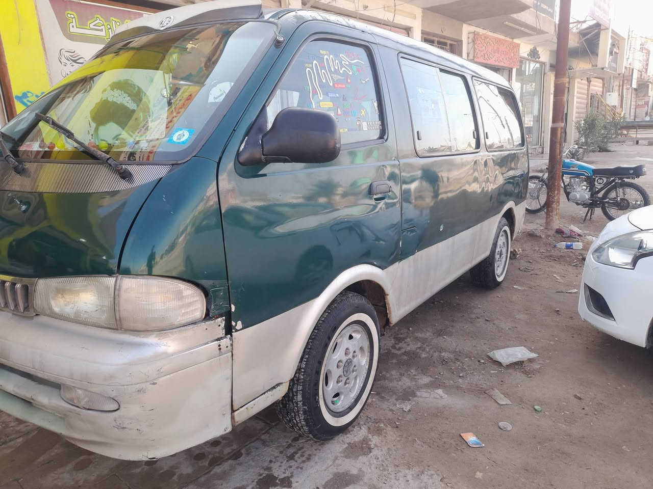 السلام عليكم                             للبيع بريجو 96 رقم بغداد دولي مصفره هيئه وغرامات سنويه لغايه سنه 30 السياره بأسمي سياره جاهزه كبل للشغل خط كوفه/نجف محرك كير اكسن كهربائيات دوشمه جديده تخم تاير باتري جديد حداديه شي بسيط تحتاج السعر 60  مكان السياره نجف موبايل  ***********
