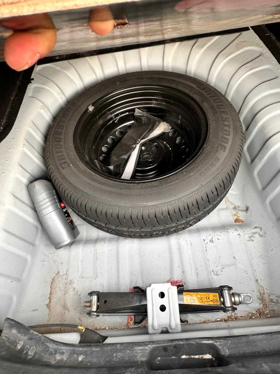 سلام وعليكم للبيع سياره نيسان سني مصري 2024 زيرو رقم اربيل تحويل مو وكاله السياره ماشيه 54 الف بيه باب خلفي الصفحه اليمنه وبارد بل جاملغ خلفي صفحه السايق السياره نضيفه خير من الله 
جام كهرباء حساسات خلفيه اشاير بل مري قطعتين تبريد سبير منازل كباته بعدهن بل كارتون َ؏ وضع الشركه السعر 124 وبيه مجال حك الجيه الاستفسار اتصل 
***********
