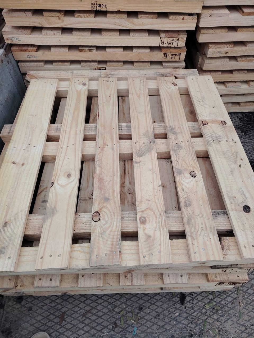 سلام عليكم سكيب نجاري القياس 100،، 100العدد 300كله جديدة ما مستخدم مكان دوانيه السعر 5500مطروح ***********
