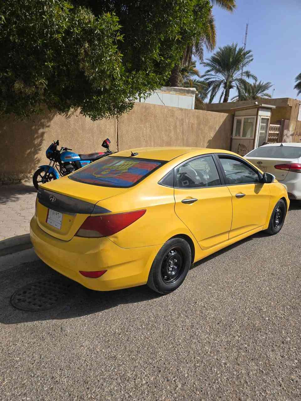 السلام عليكم اكسنت امريكي جي دي اي 2015 مصفره هيئه وغرامات السياره بسمي بيها بنيد وجاملغ مال امريكا مكاني واسط سياره جاهزه تبريد شاشه دوشمه ***********/***********
