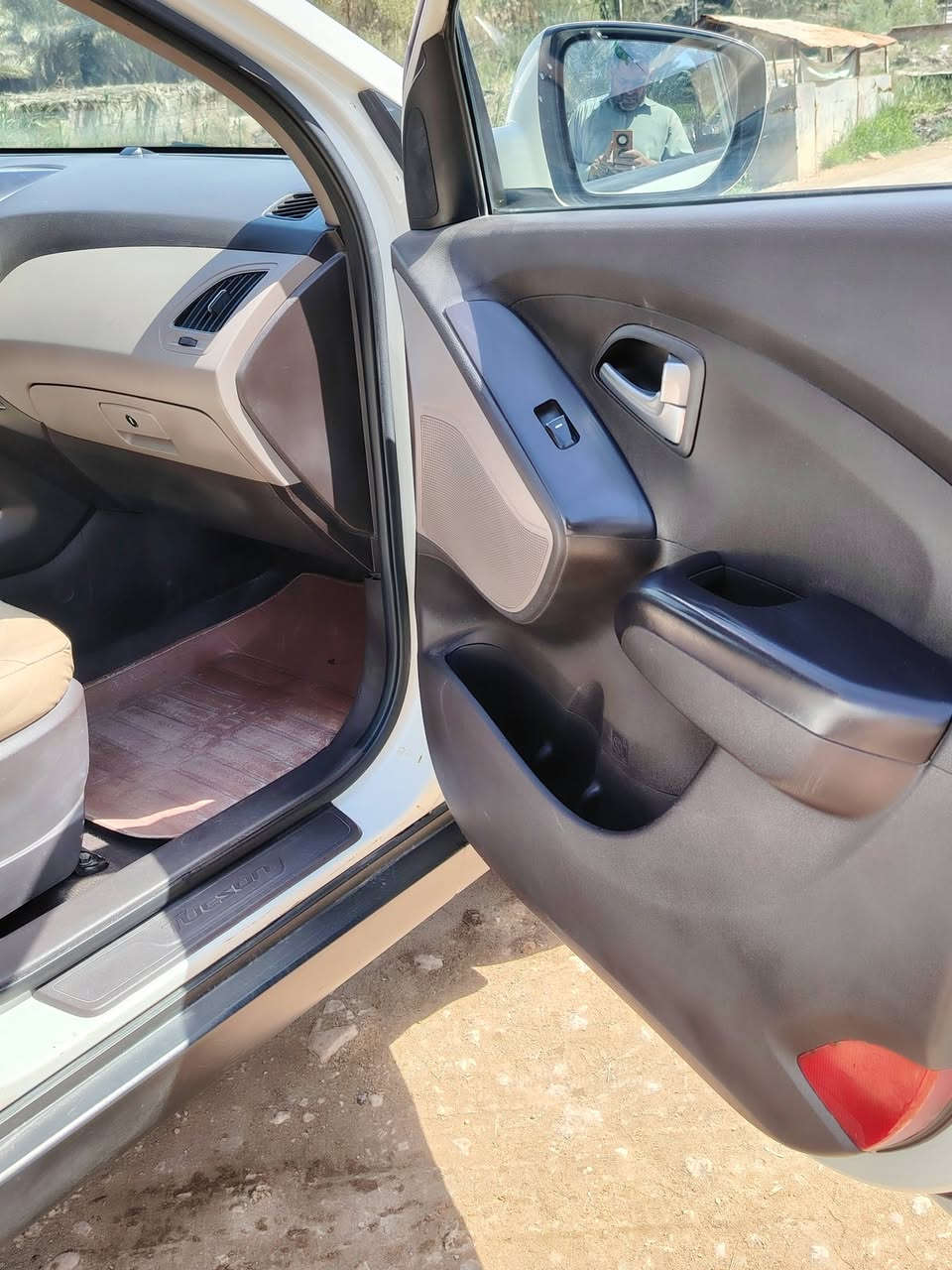 توكسان للبيع بيع مستعجل موديل 2011 محرك مامفتوح كفاله رقم نجف بسمي سنويه لل 28 مكان النجف الاستفسار ***********
